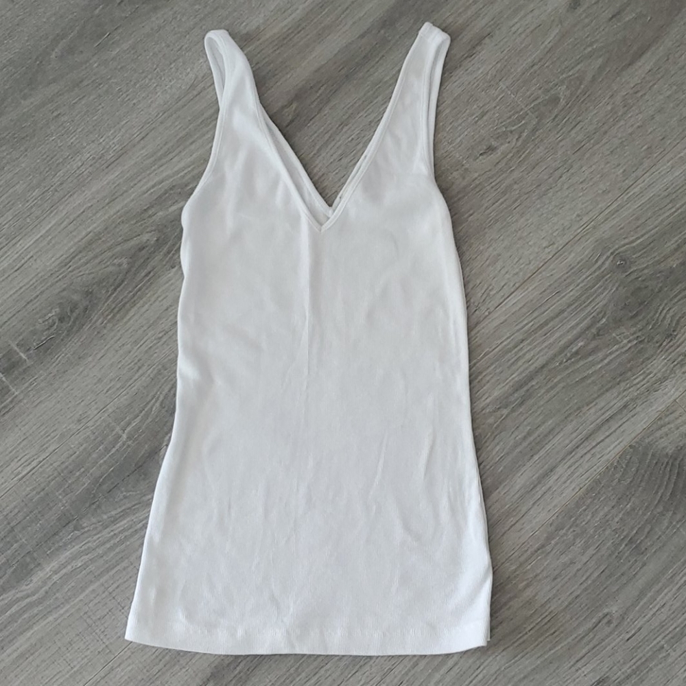 EXPRESS Modern Rib Double V tank top